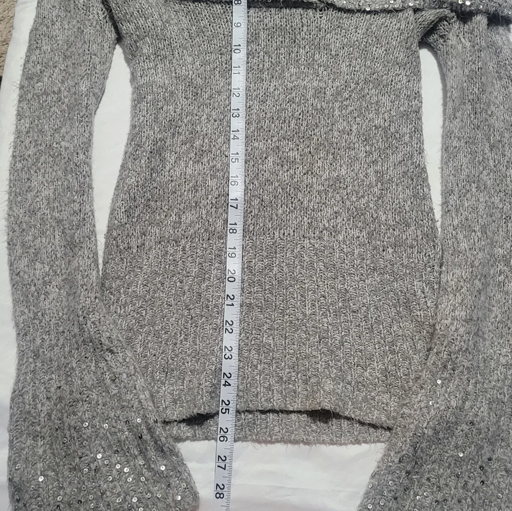 White House Black Market Off The Shoulder Knit Sweater In Light Gray Size Small - Picture 7 of 9